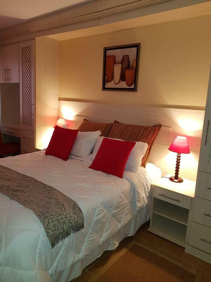 Ocean View Villas Unit G02 Port Edward Kültér fotó
