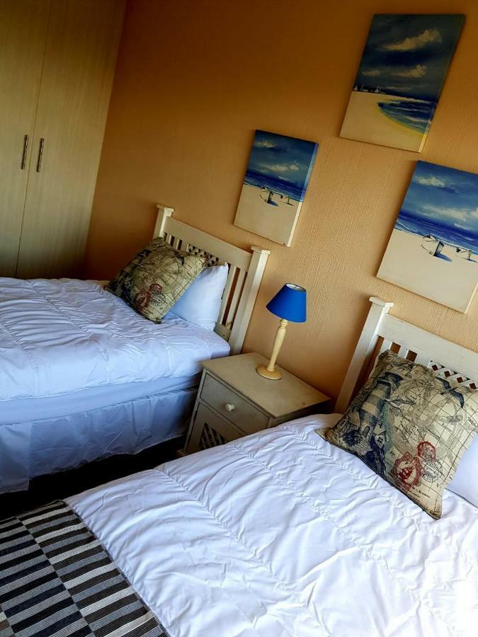 Ocean View Villas Unit G02 Port Edward Kültér fotó