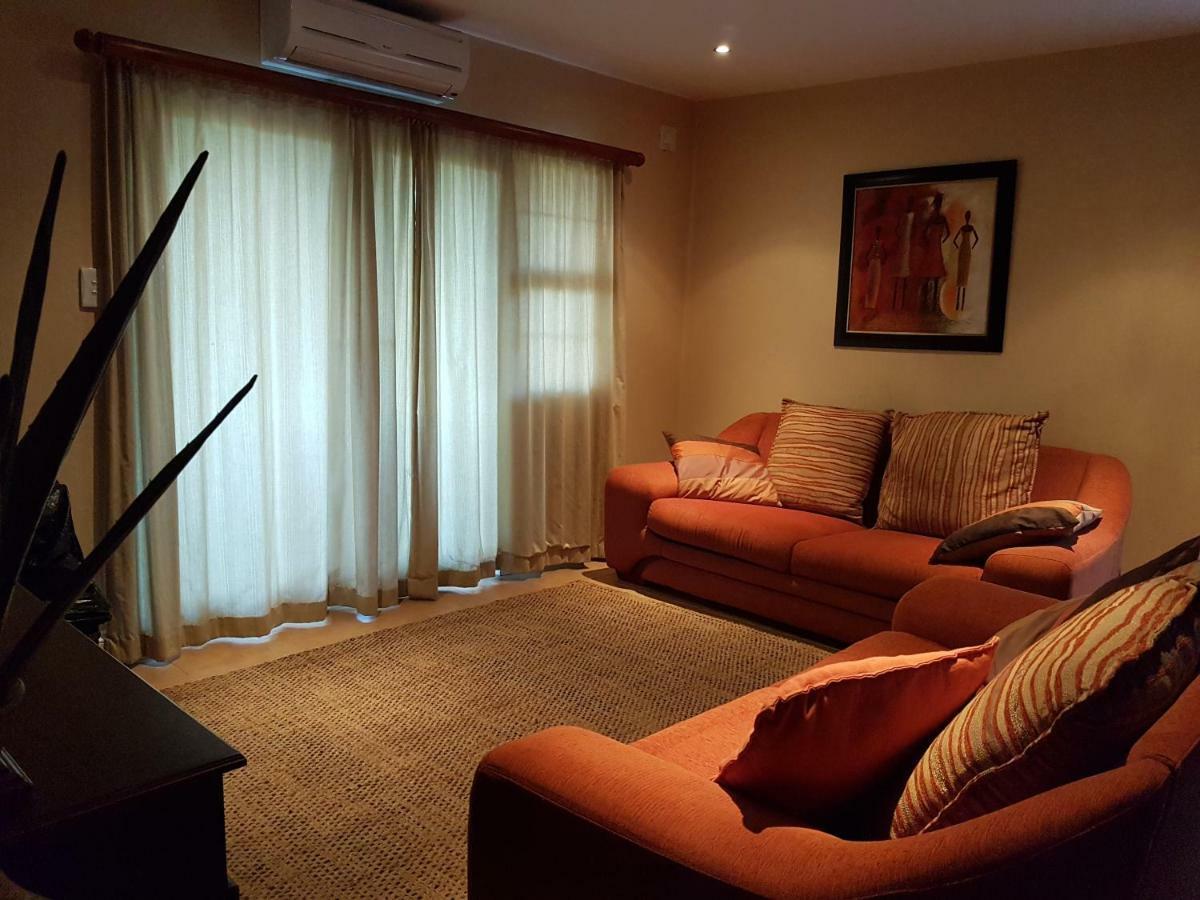 Ocean View Villas Unit G02 Port Edward Kültér fotó